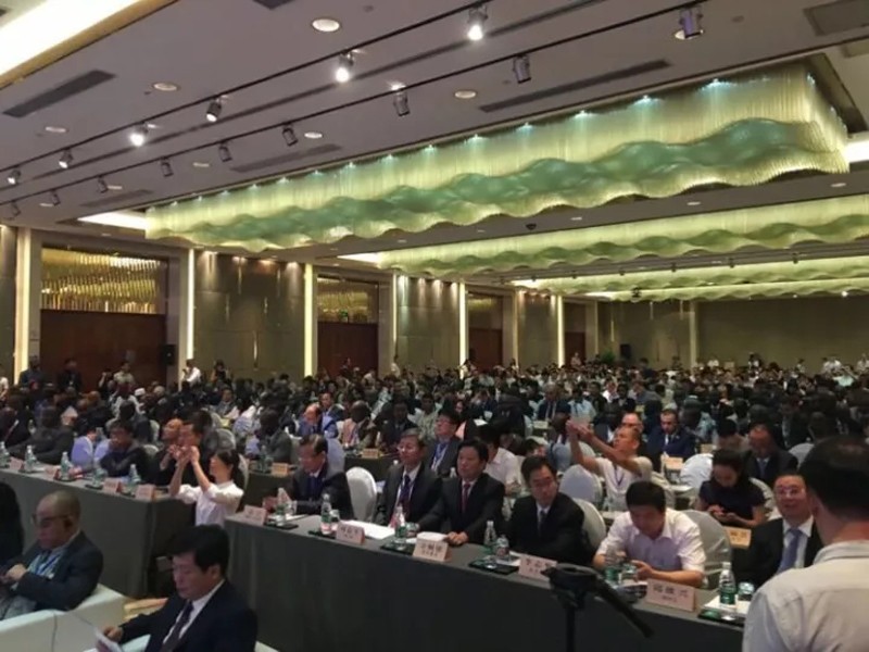 中非地產對接亮化工程