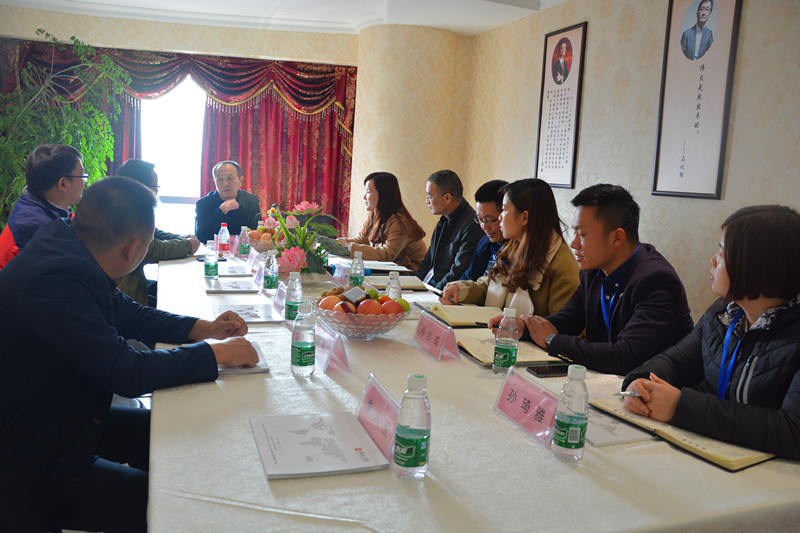 亮化工程領導參觀